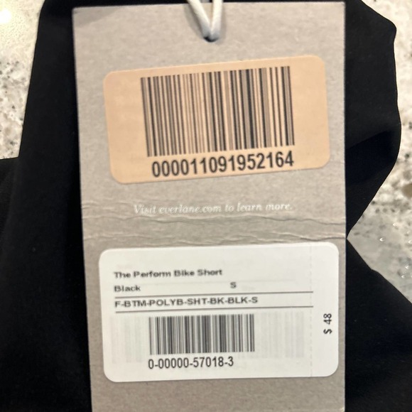 Everlane The Perform Bike Short Size Small - Picture 5 of 7